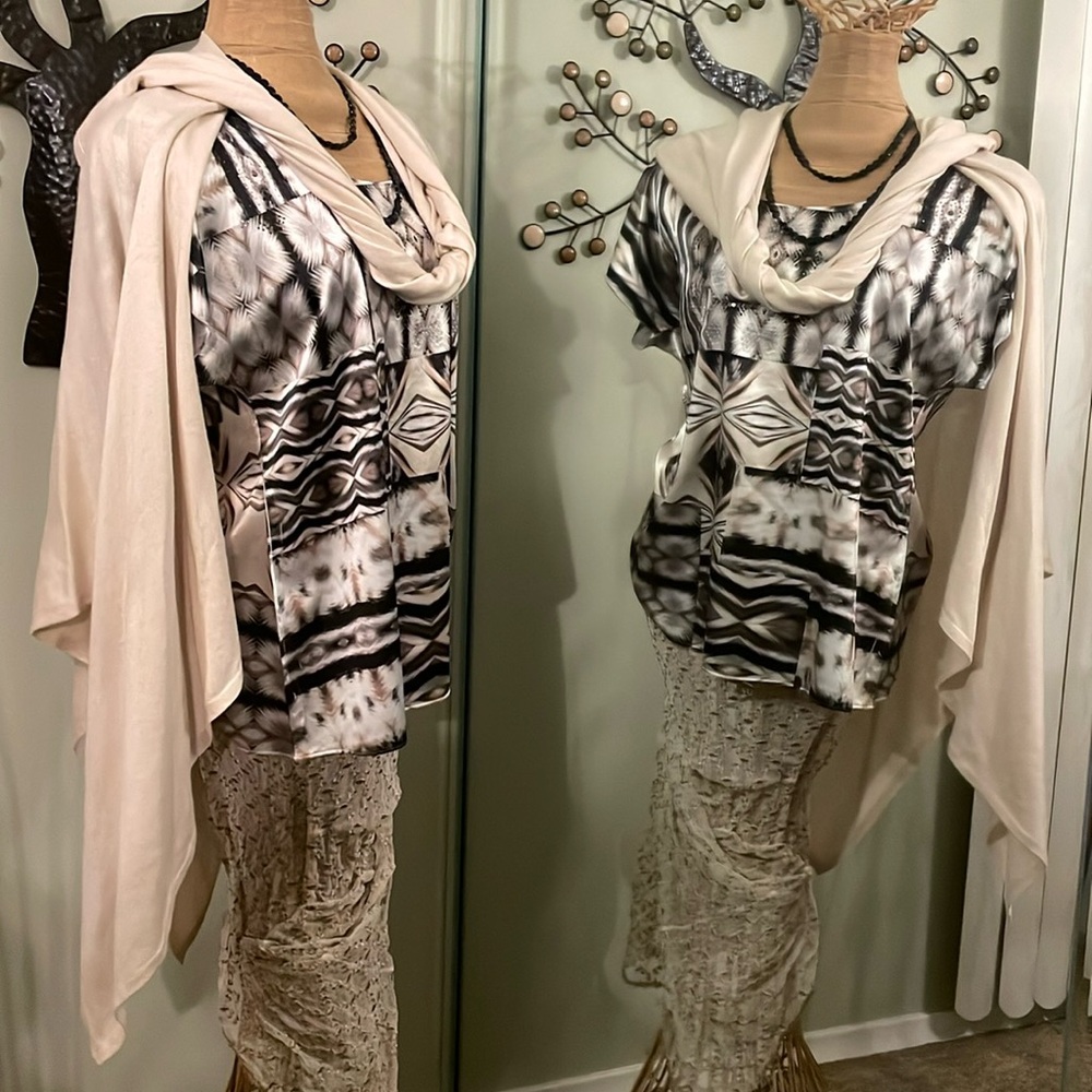 ♥️ Woman’s Soft Long Beige Cream Wrap Shawl Poncho Sweater Knit Coverup Cardigan